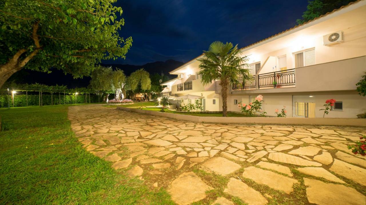 Aneton Aparthotel Chrysi Ammoudia Ngoại thất bức ảnh